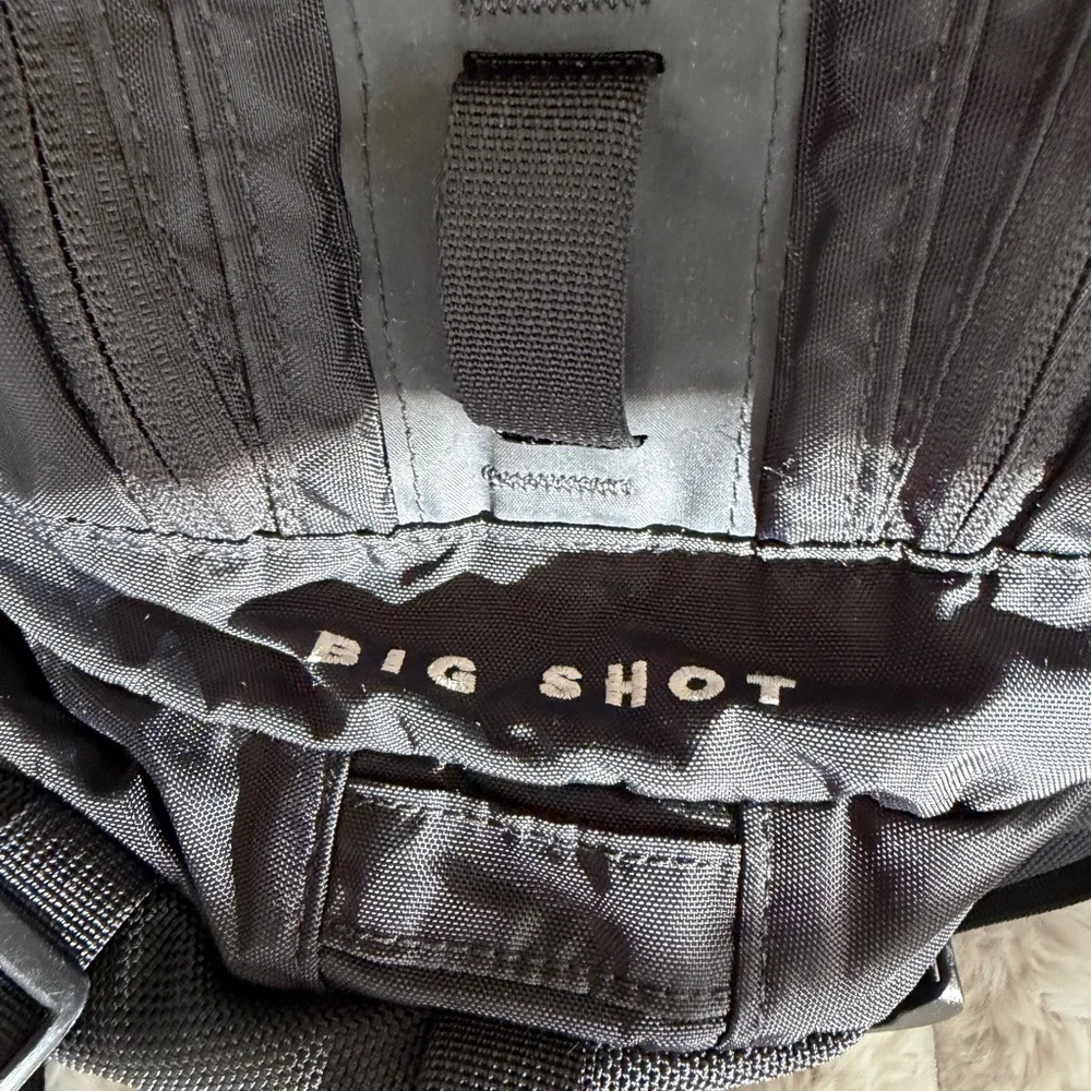 The North Face Men's Black Backpack - Durable Everyday Pack